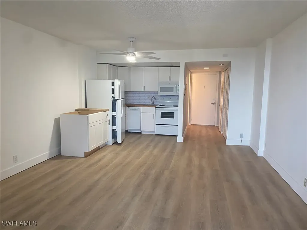 3 Bluebill Avenue Naples FL 34108