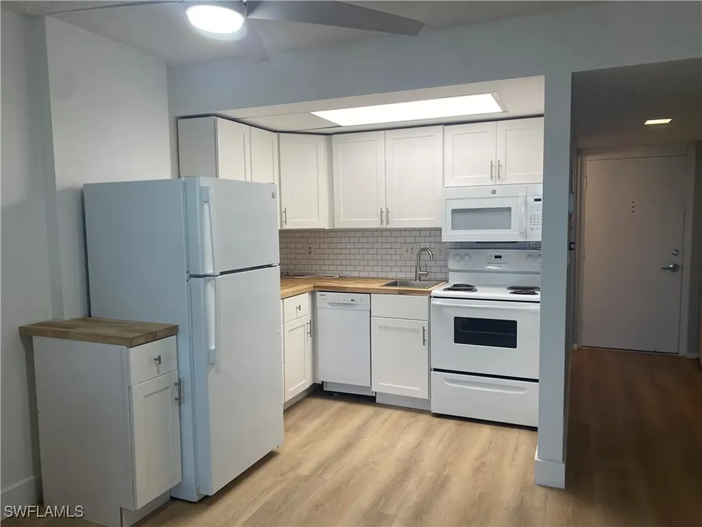 3 Bluebill Avenue Naples FL 34108