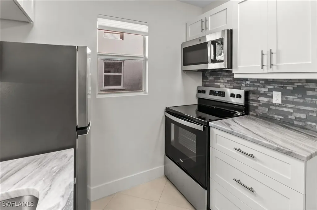 641 12th Avenue S Naples FL 34102