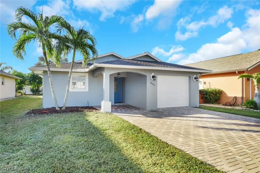 Naples FL, 826 109TH Avenue N