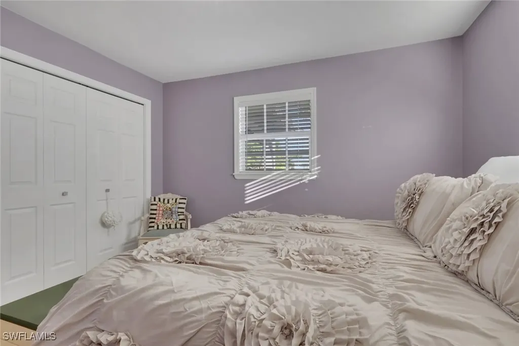 826 109th Avenue N Naples FL 34108