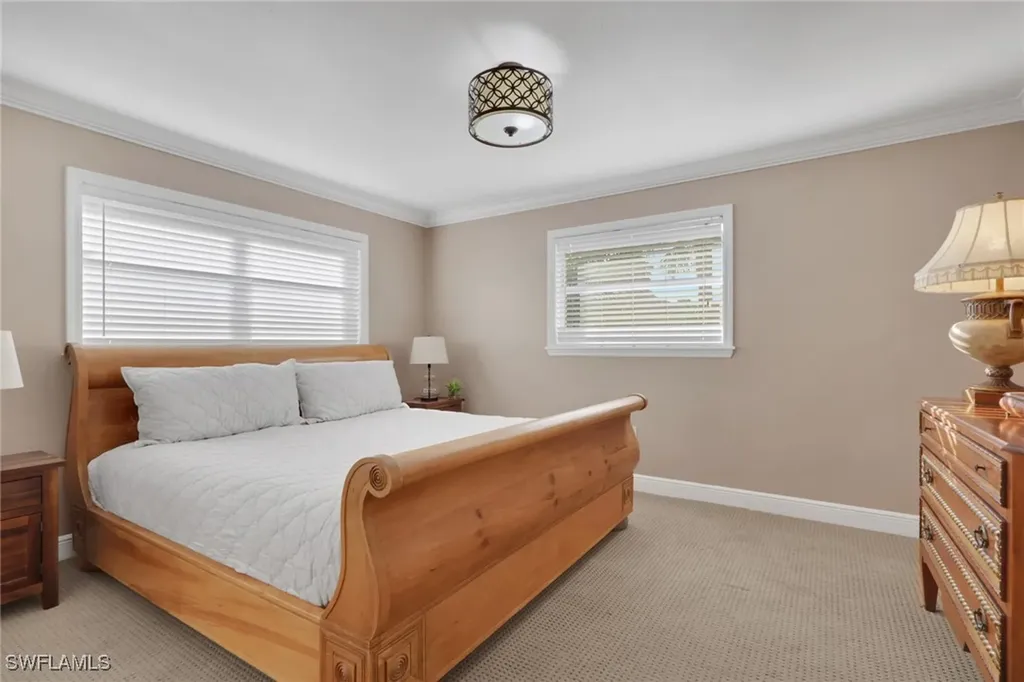 826 109th Avenue N Naples FL 34108