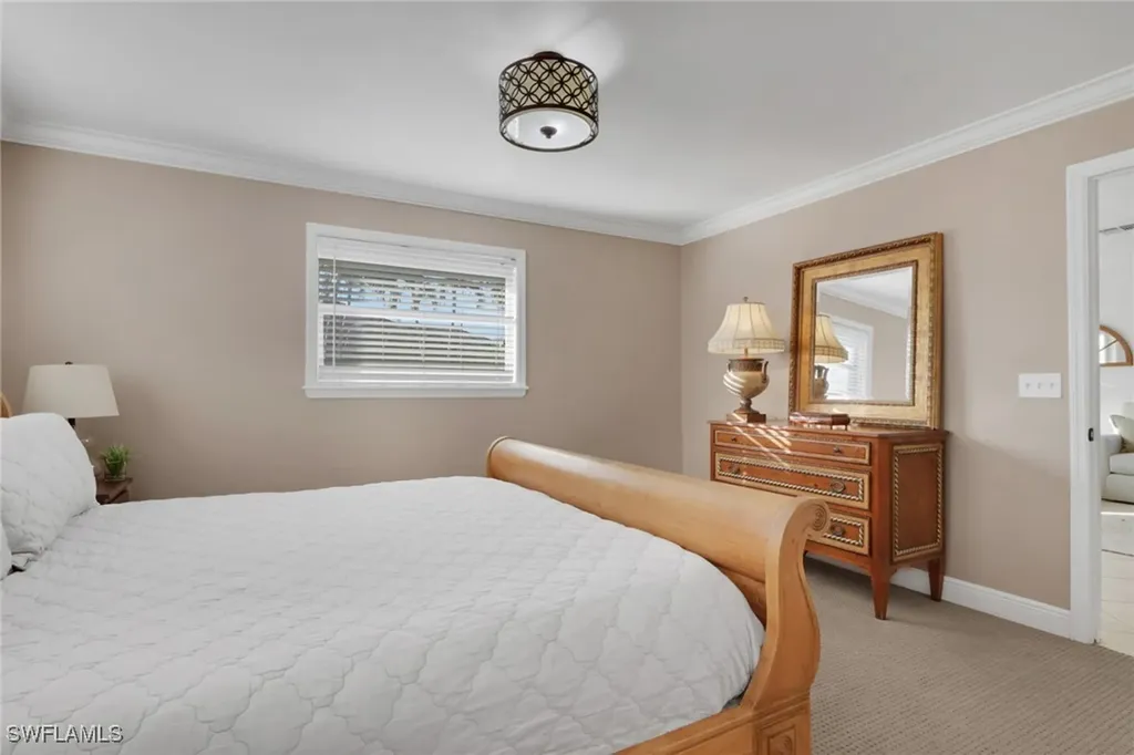 826 109th Avenue N Naples FL 34108