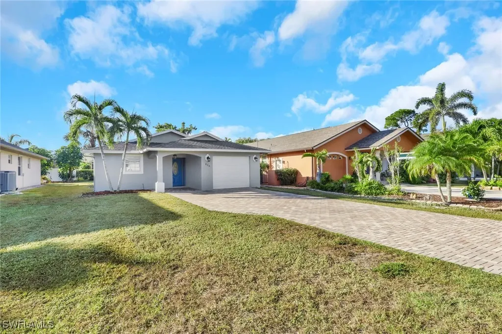 826 109th Avenue N Naples FL 34108