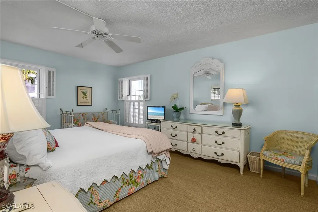 2701 Gulf Shore Boulevard N Naples FL 34103