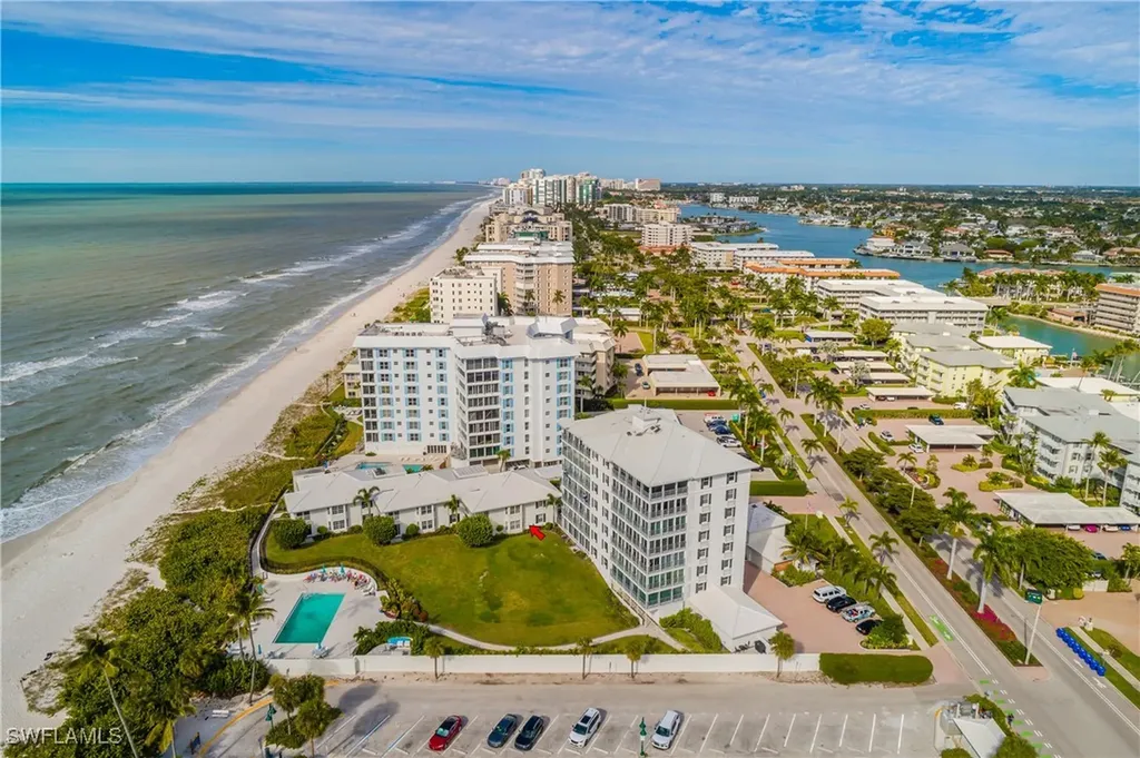 2701 Gulf Shore Boulevard N Naples FL 34103