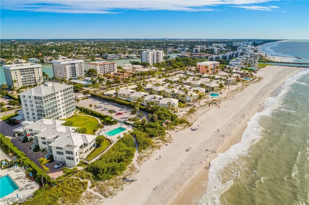 2701 Gulf Shore Boulevard N Naples FL 34103