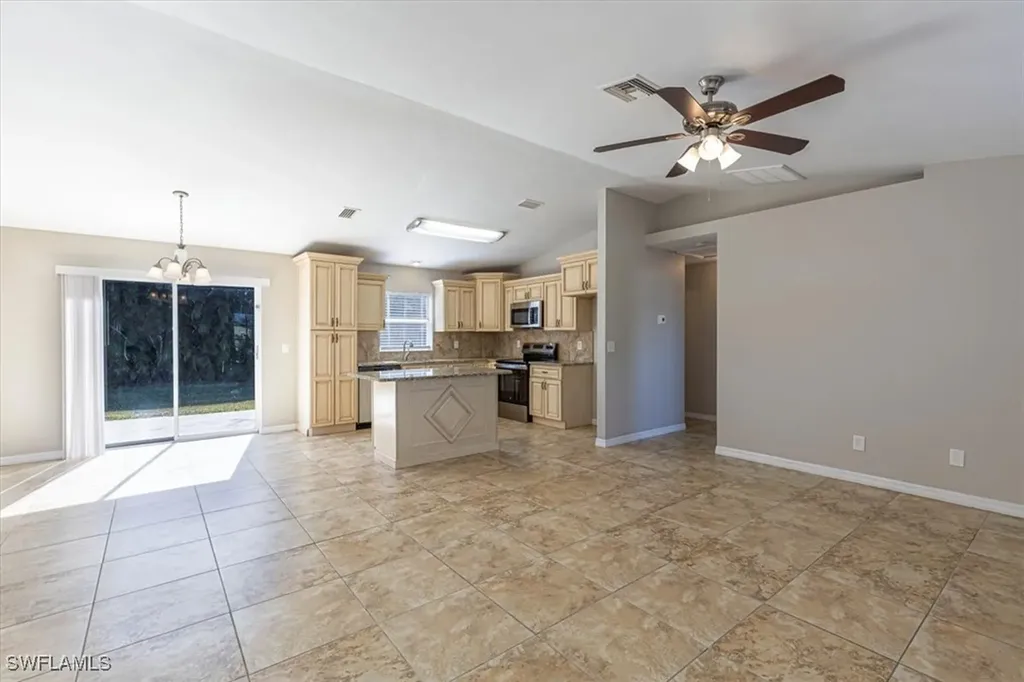 1510 SW 13th Terrace Cape Coral FL 33991