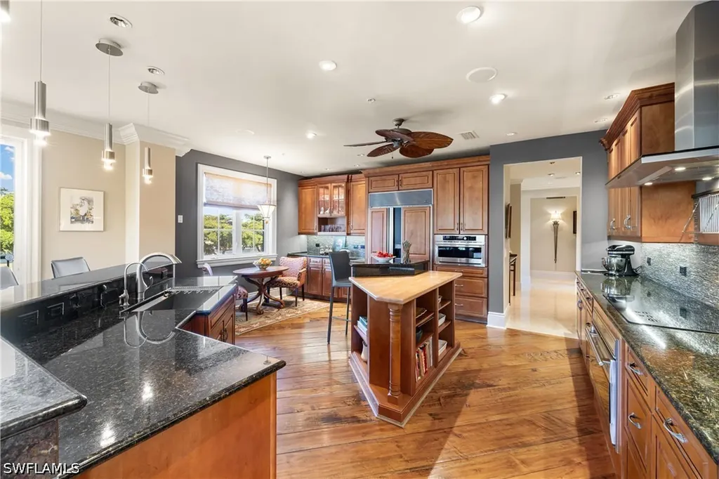 1400 Gulf Shore Boulevard N Naples FL 34102