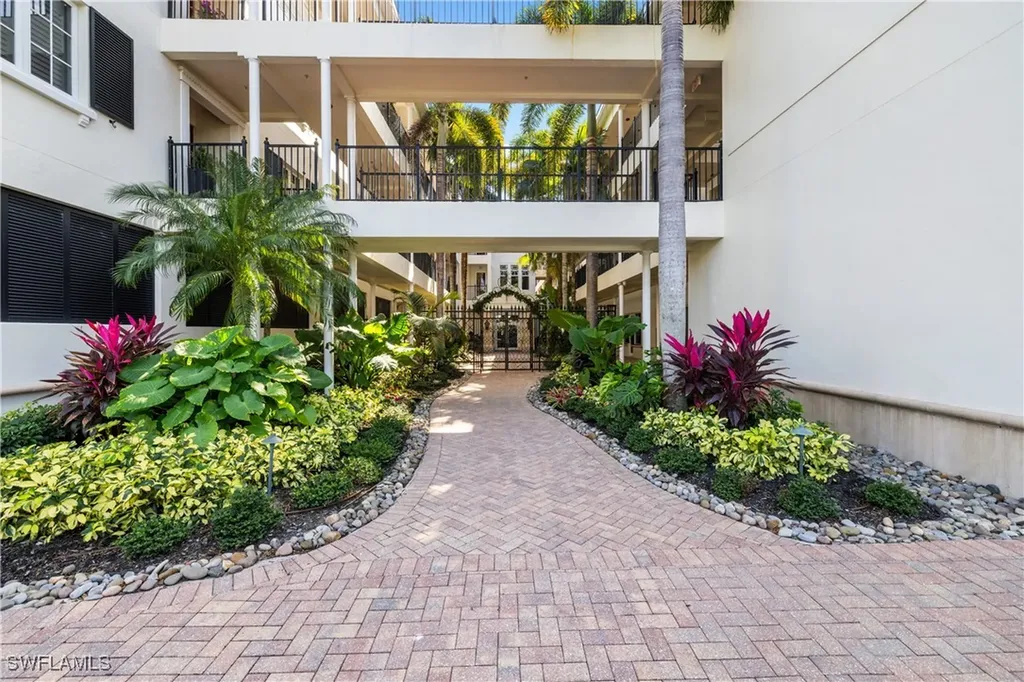 1400 Gulf Shore Boulevard N Naples FL 34102