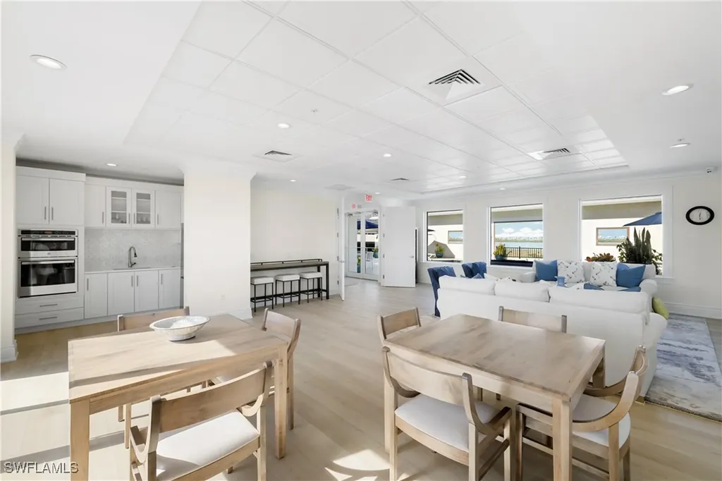 1400 Gulf Shore Boulevard N Naples FL 34102