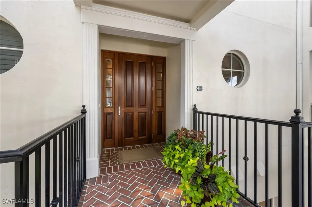 1400 Gulf Shore Boulevard N Naples FL 34102