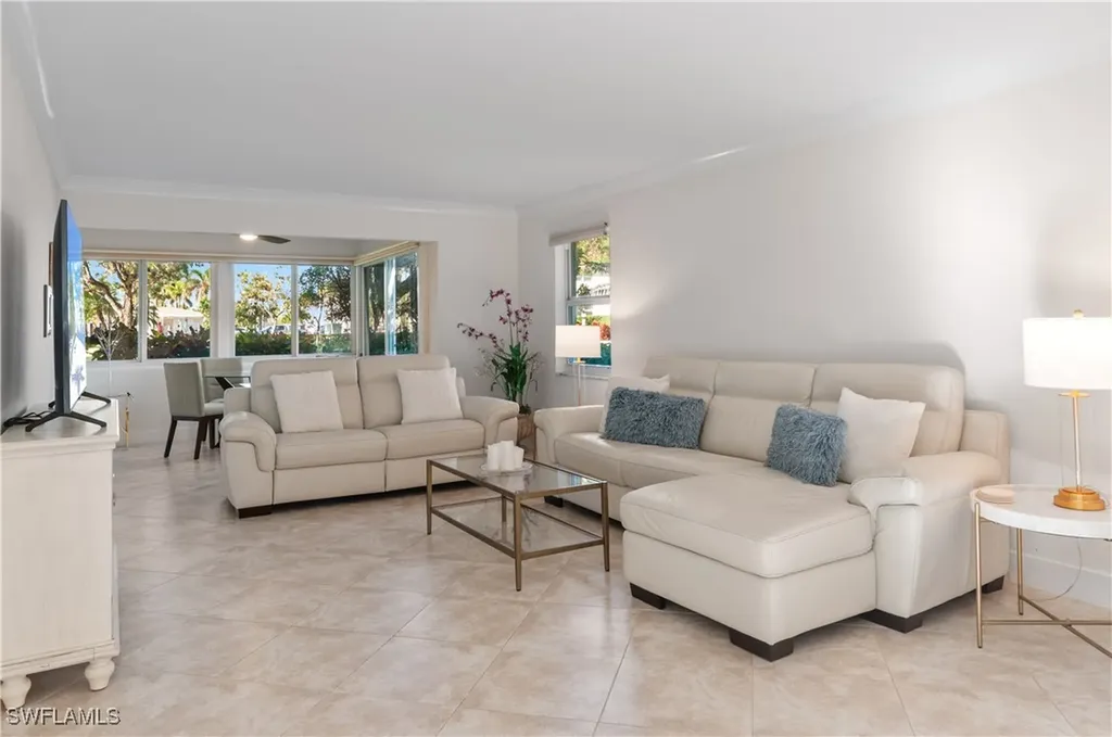 601 12th Avenue S Naples FL 34102