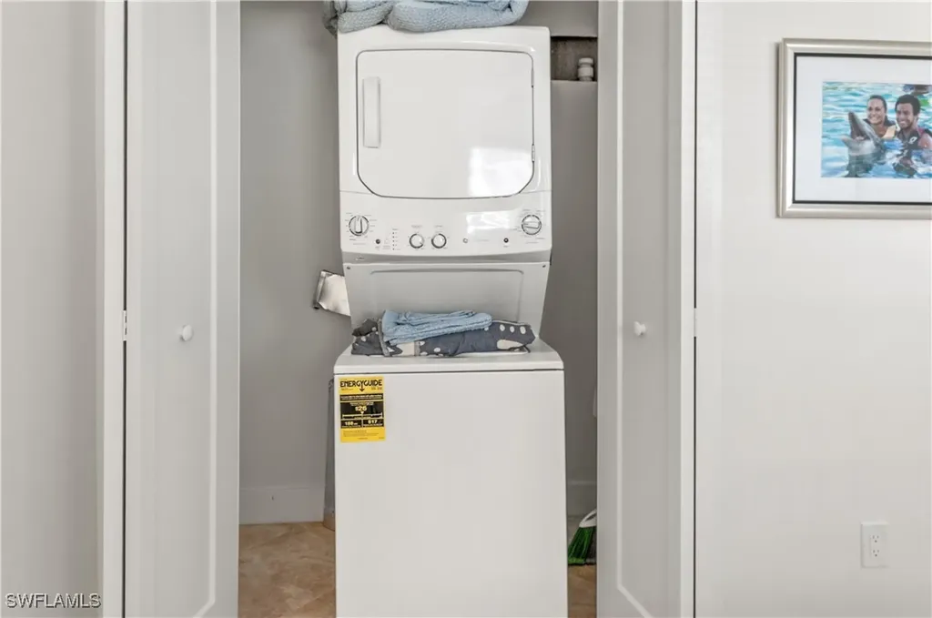 601 12th Avenue S Naples FL 34102