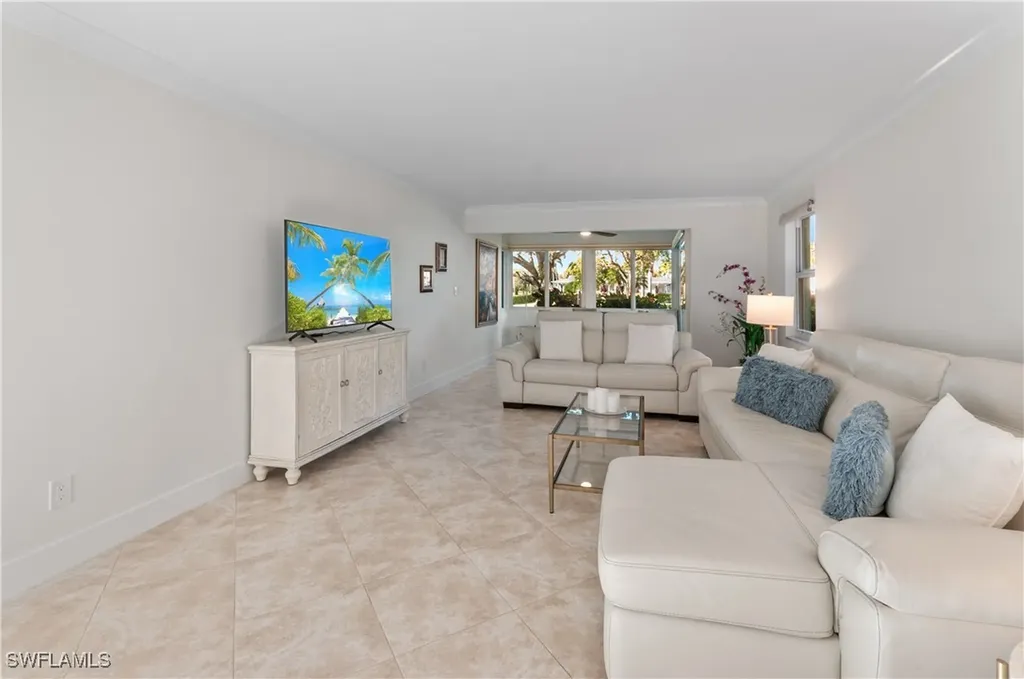 601 12th Avenue S Naples FL 34102