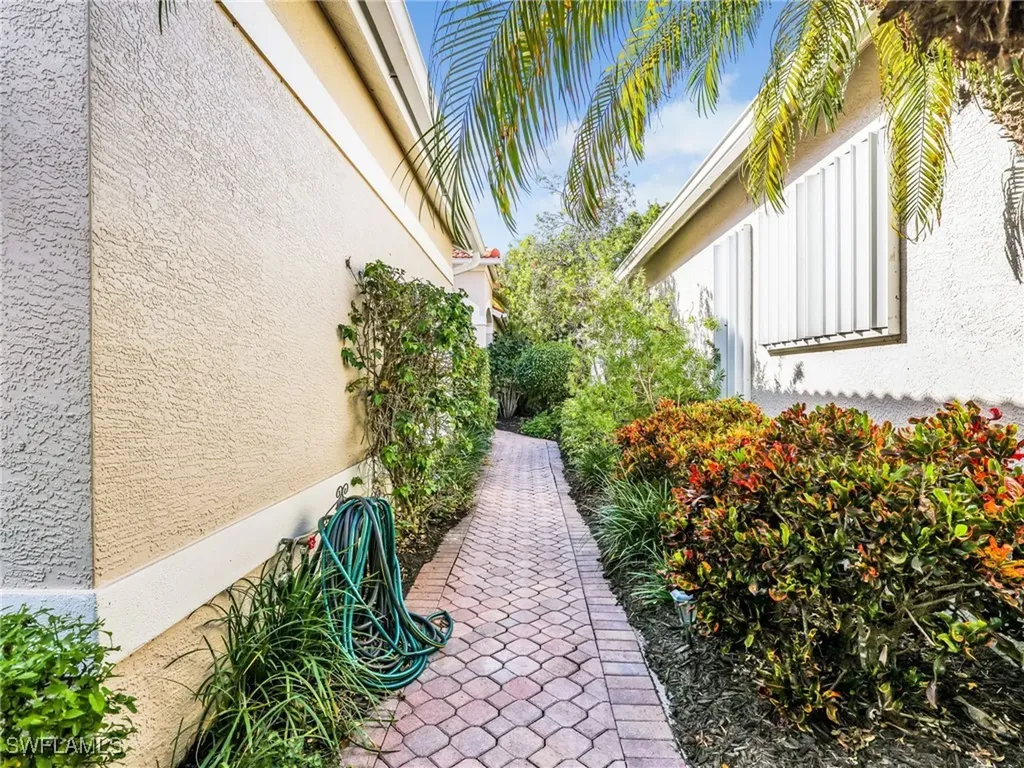 353 Steerforth Court Naples FL 34110