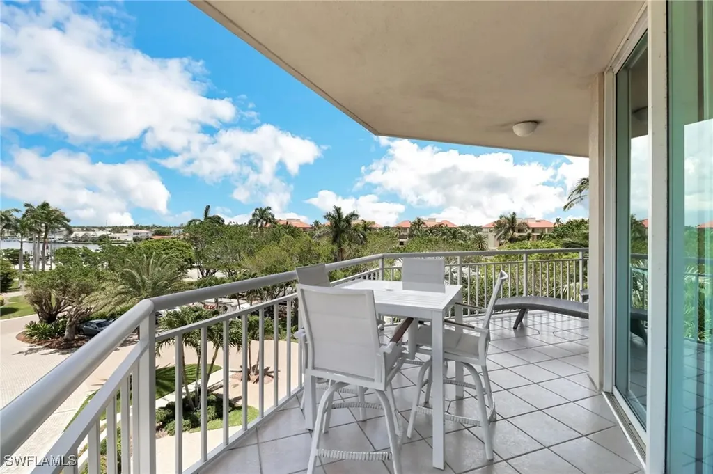 4255 Gulf Shore Boulevard N Naples FL 34103
