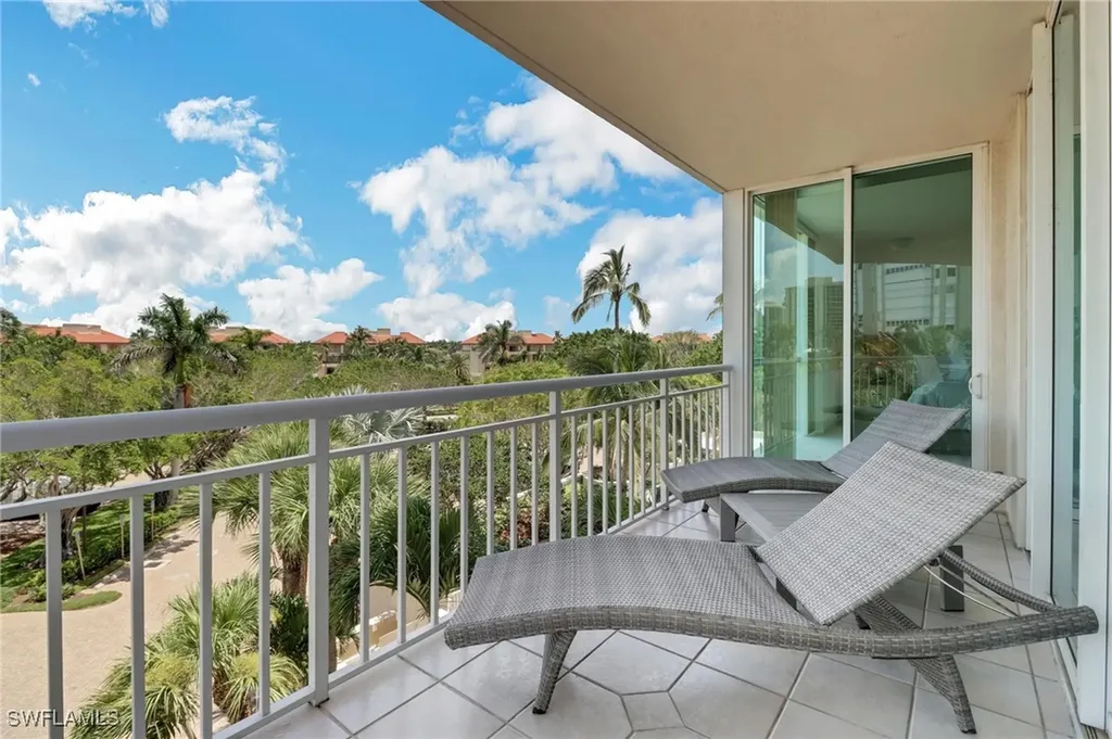 4255 Gulf Shore Boulevard N Naples FL 34103