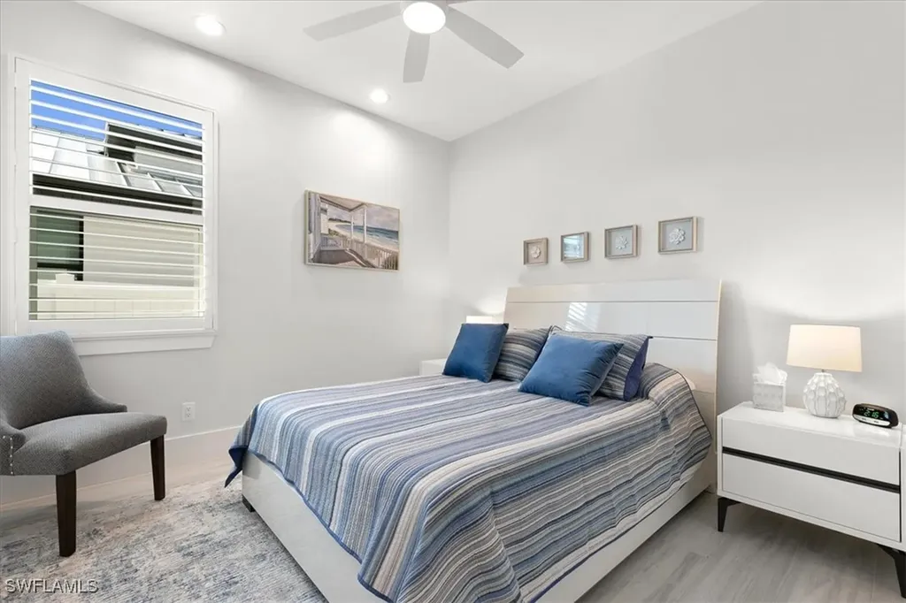 734 109th Avenue N Naples FL 34108