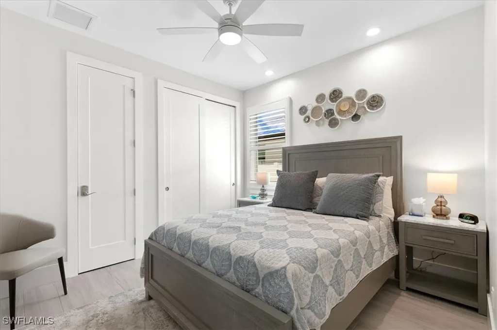 734 109th Avenue N Naples FL 34108