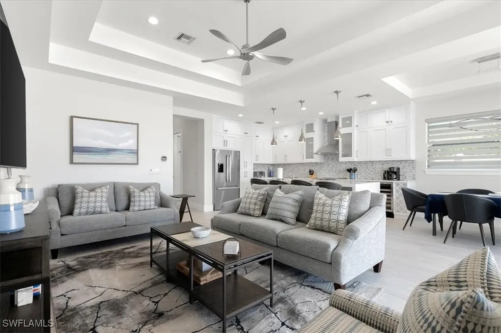 734 109th Avenue N Naples FL 34108