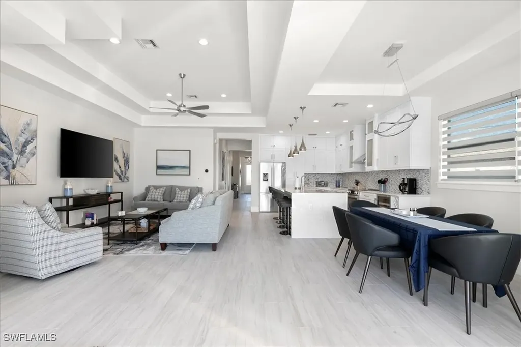734 109th Avenue N Naples FL 34108