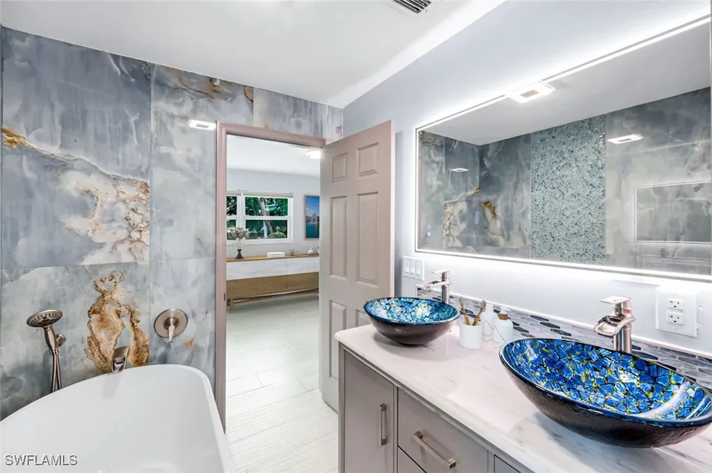 1621 SE 29th Terrace Cape Coral FL 33904