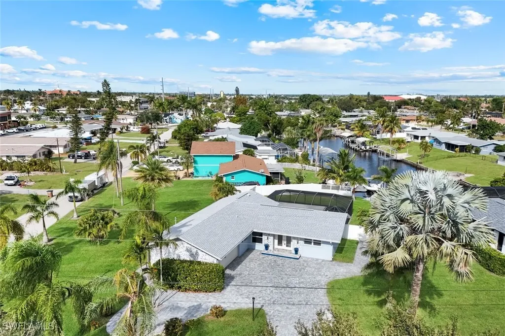1621 SE 29th Terrace Cape Coral FL 33904