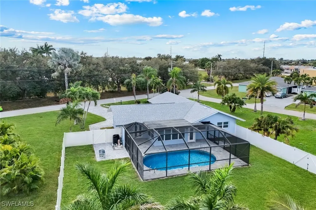1621 SE 29th Terrace Cape Coral FL 33904