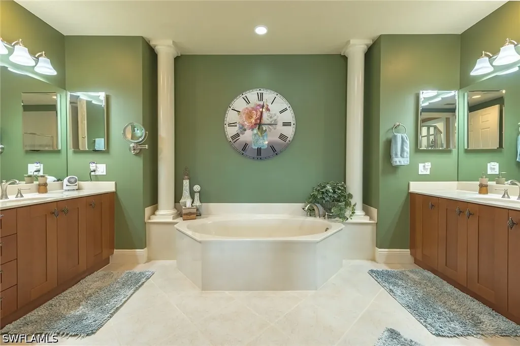 9233 Museo Circle Naples FL 34114