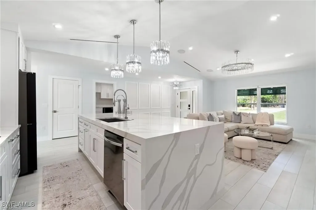 4106 3rd Avenue SW Naples FL 34119