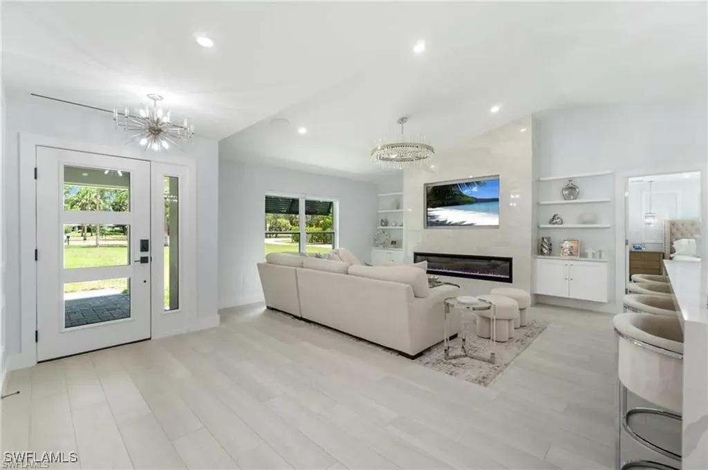 4106 3rd Avenue SW Naples FL 34119