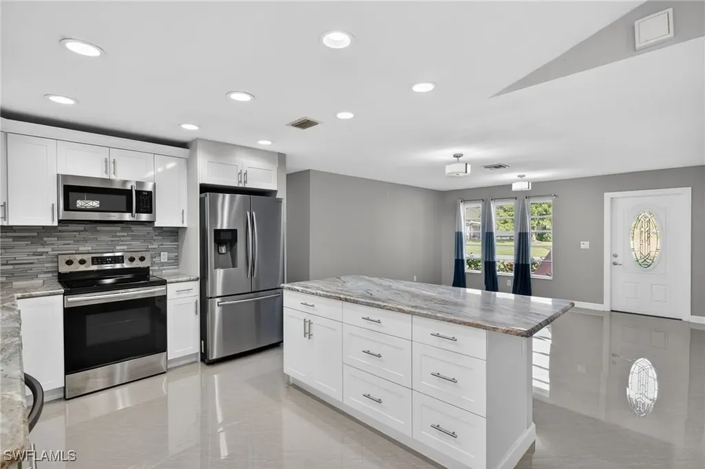 1726 SE 16th Street Cape Coral FL 33990