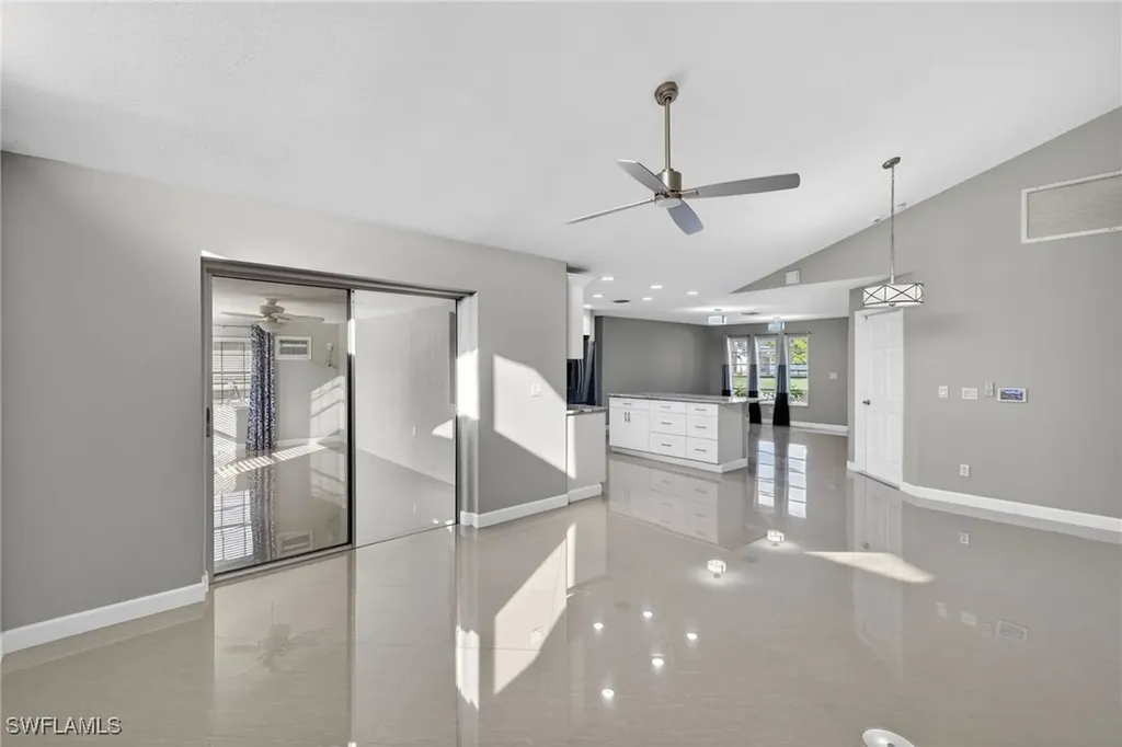 1726 SE 16th Street Cape Coral FL 33990