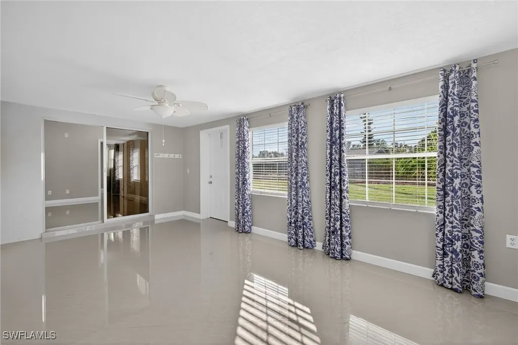 1726 SE 16th Street Cape Coral FL 33990