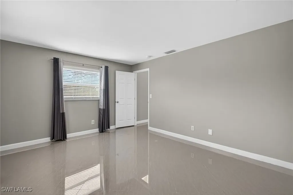 1726 SE 16th Street Cape Coral FL 33990