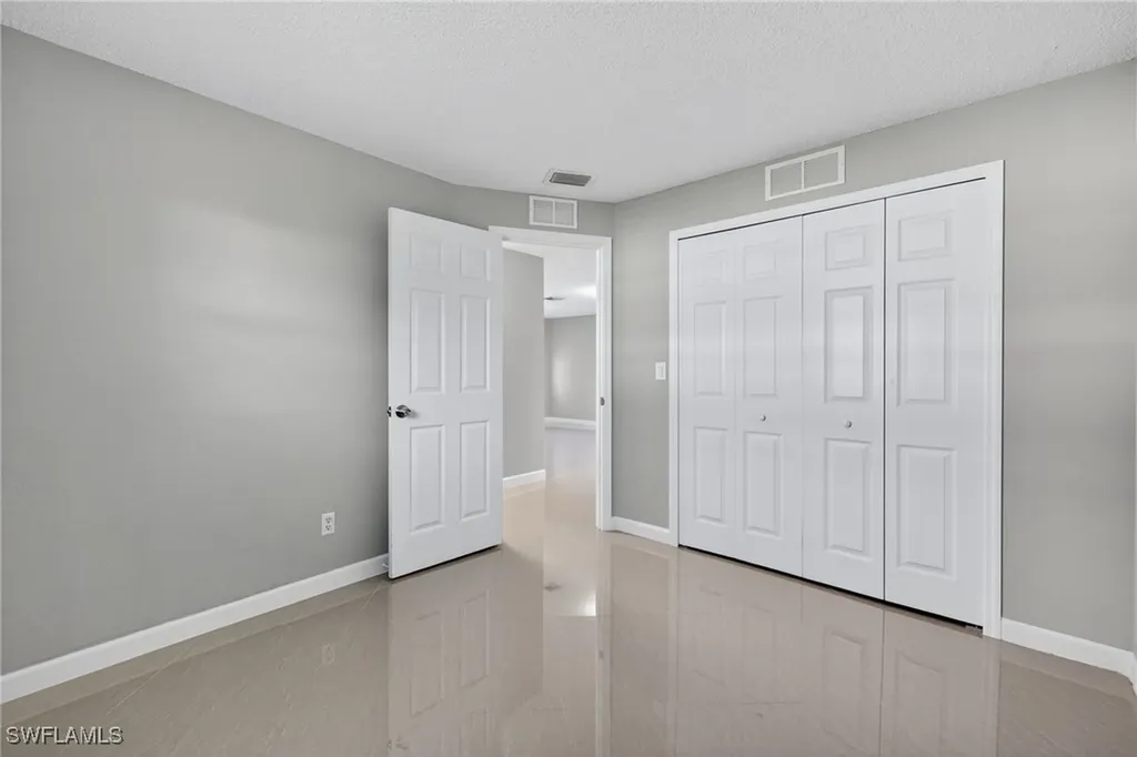 1726 SE 16th Street Cape Coral FL 33990