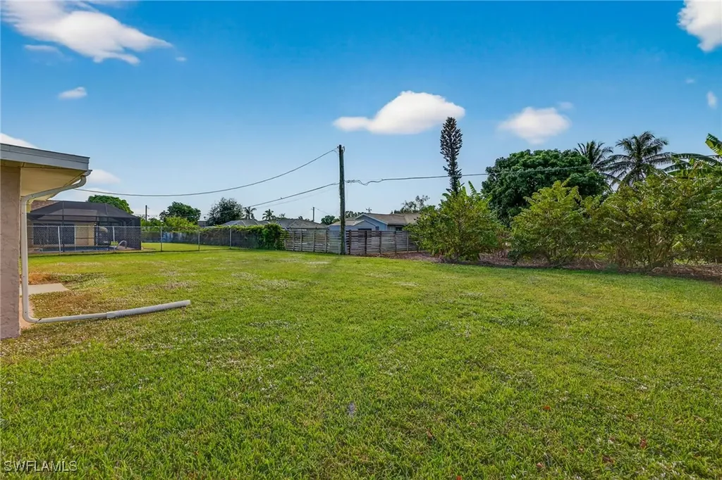 1726 SE 16th Street Cape Coral FL 33990