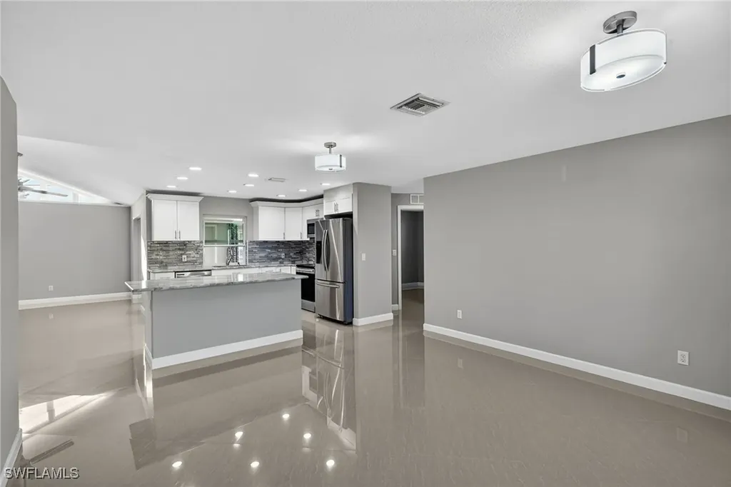 1726 SE 16th Street Cape Coral FL 33990