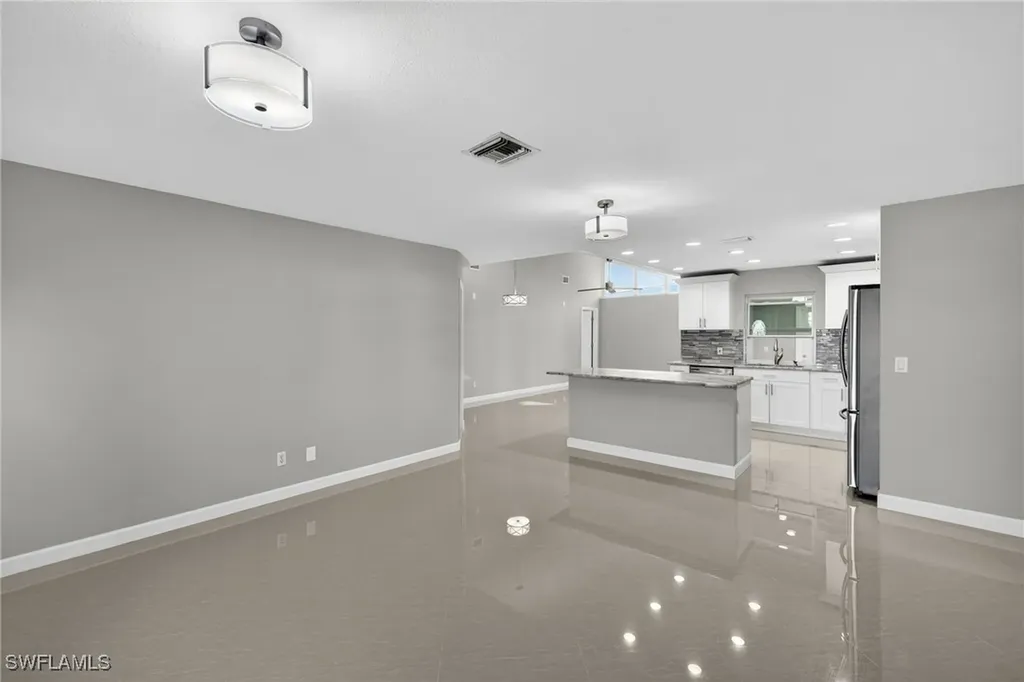 1726 SE 16th Street Cape Coral FL 33990