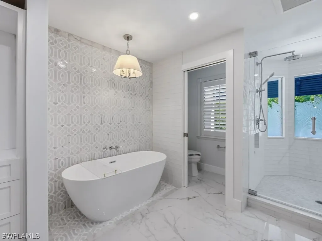 6480 Sandalwood Lane Naples FL 34109