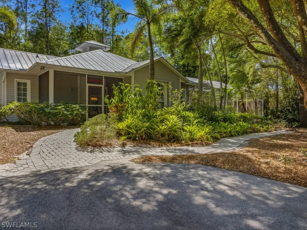 6480 Sandalwood Lane Naples FL 34109