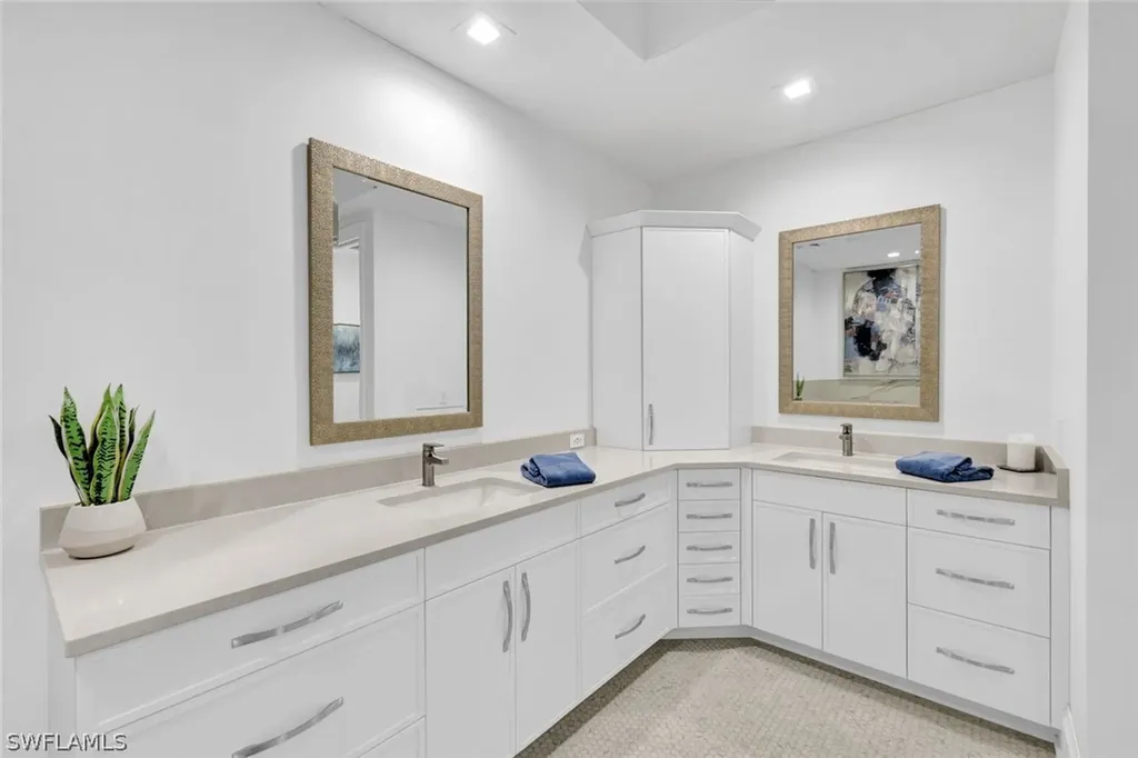 1030 3rd Avenue S Naples FL 34102