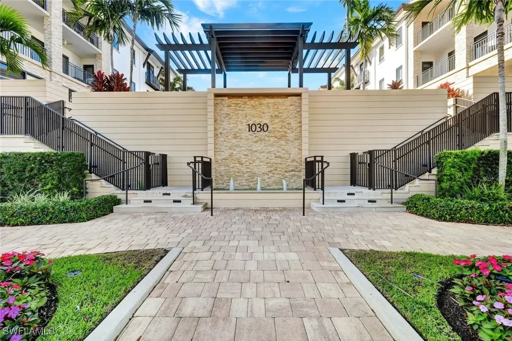 1030 3rd Avenue S Naples FL 34102