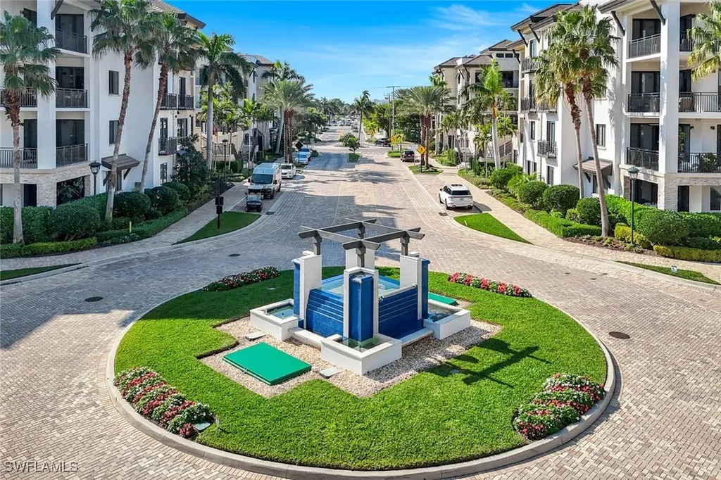 1030 3rd Avenue S Naples FL 34102