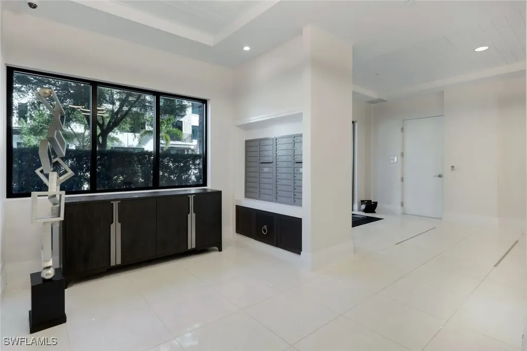 1030 3rd Avenue S Naples FL 34102