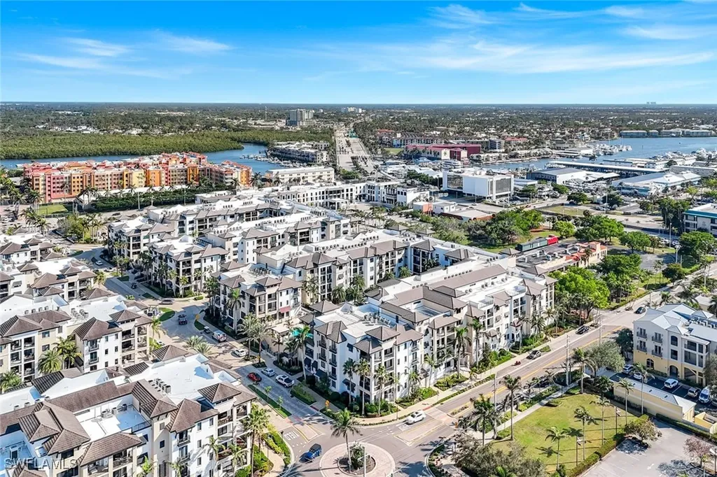1030 3rd Avenue S Naples FL 34102