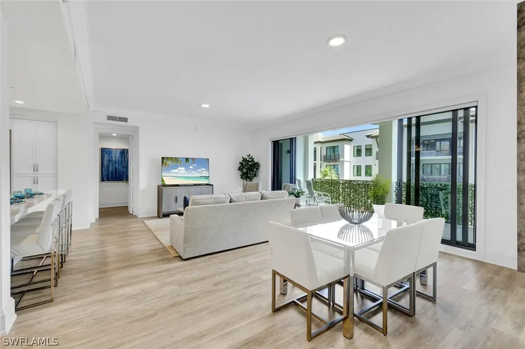 1030 3rd Avenue S Naples FL 34102