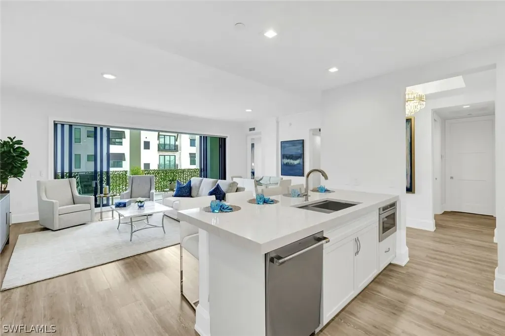 1030 3rd Avenue S Naples FL 34102