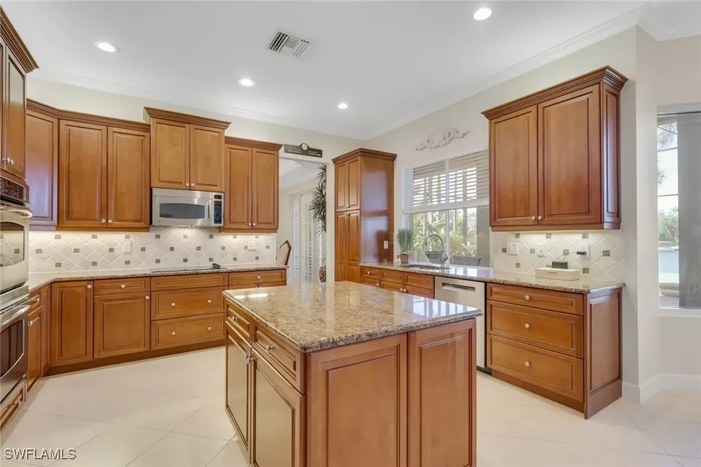 1859 Ivory Cane Point Naples FL 34119